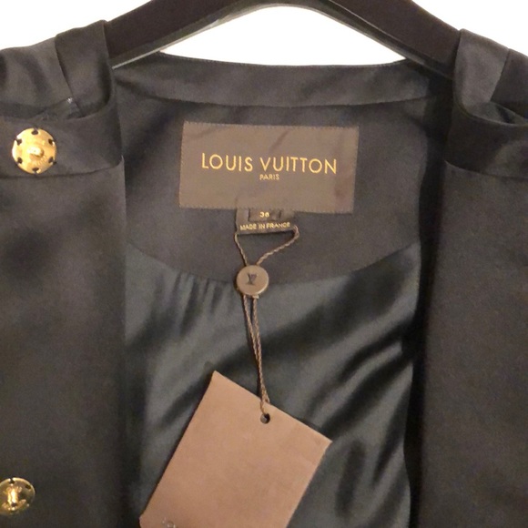 Authentic Louis Vuitton coat - Picture 7 of 16